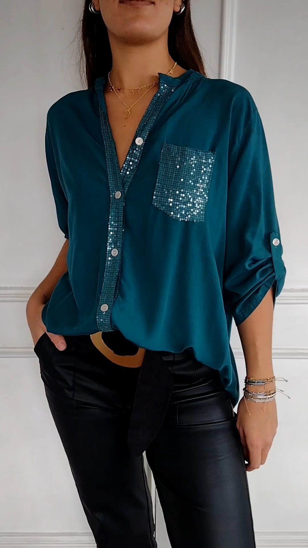 ✨Special products this week 💗V-neck Sequin Mid-sleeve Casual Top