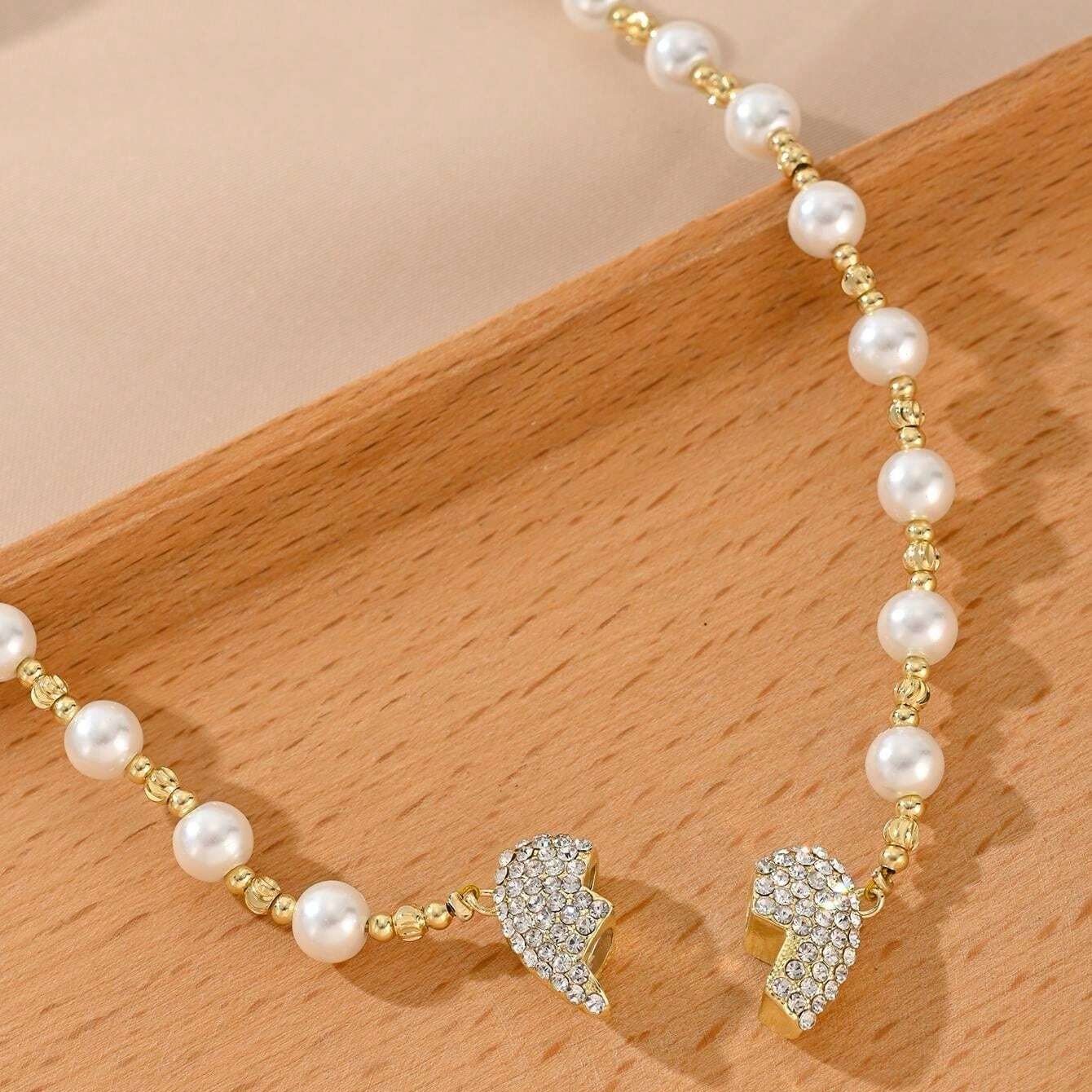 π The perfect gift for love and elegance - Magnetic heart pearl necklace π