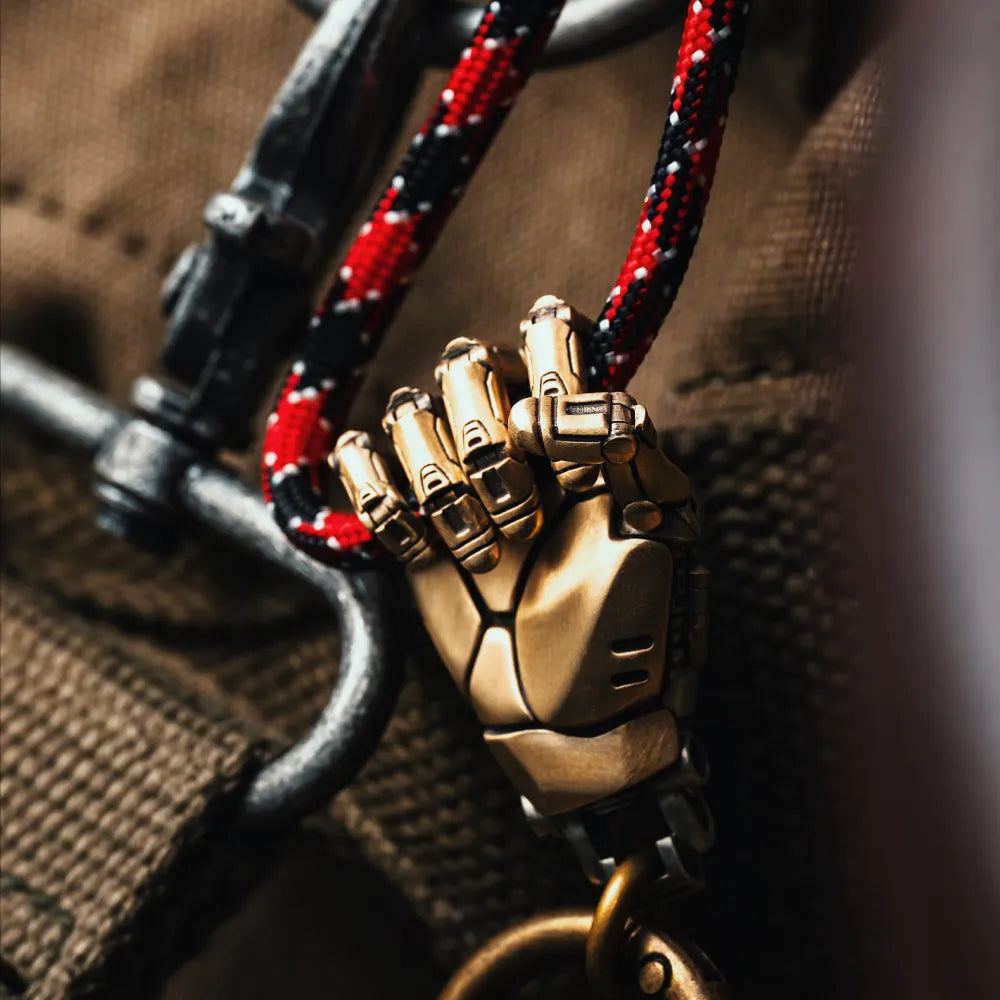 ✌️New "Utopia" Mechanical Bionic Hand Necklace Pendant