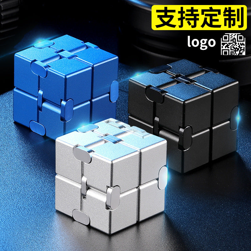 Cross-Border Wholesale Unlimited Rubik'S Cube, Ever-Changing Decompression Artifact, Decompression Toy, Adult Flipping Alloy Metal Finger Cube