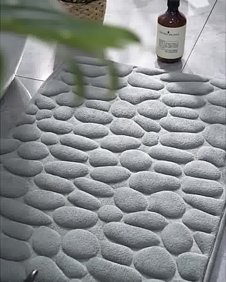 Arrival Cobblestone Embossed Bathroom Bath Mat