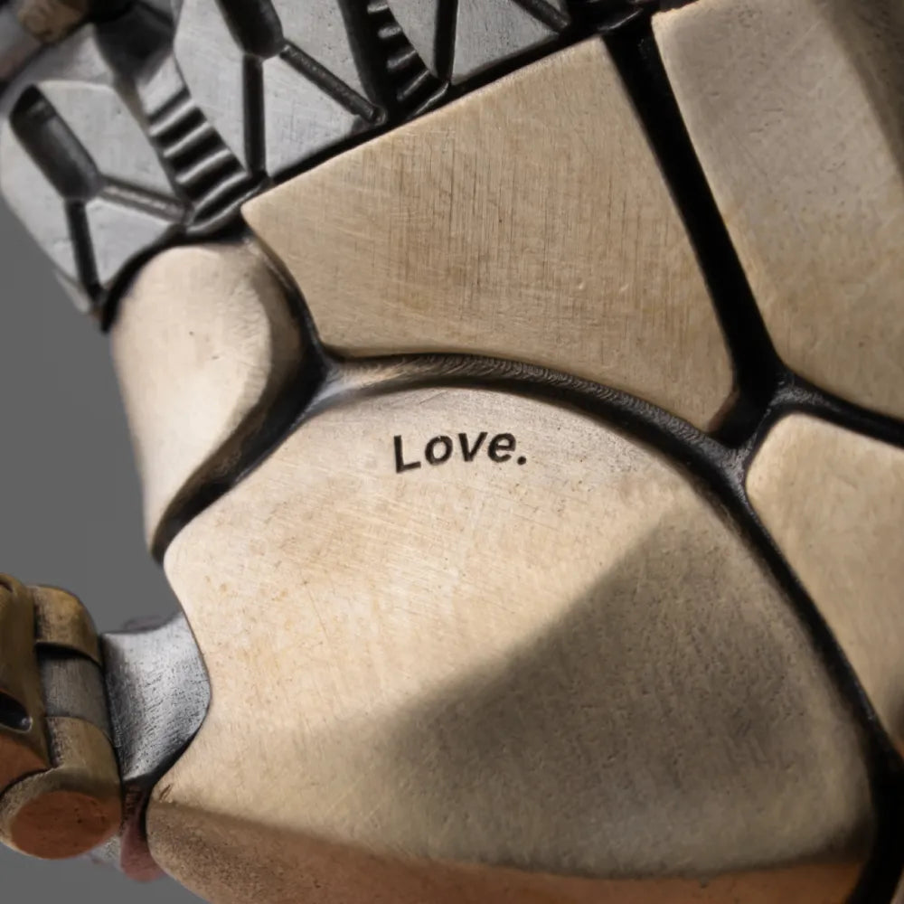 ✌️New "Utopia" Mechanical Bionic Hand Necklace Pendant