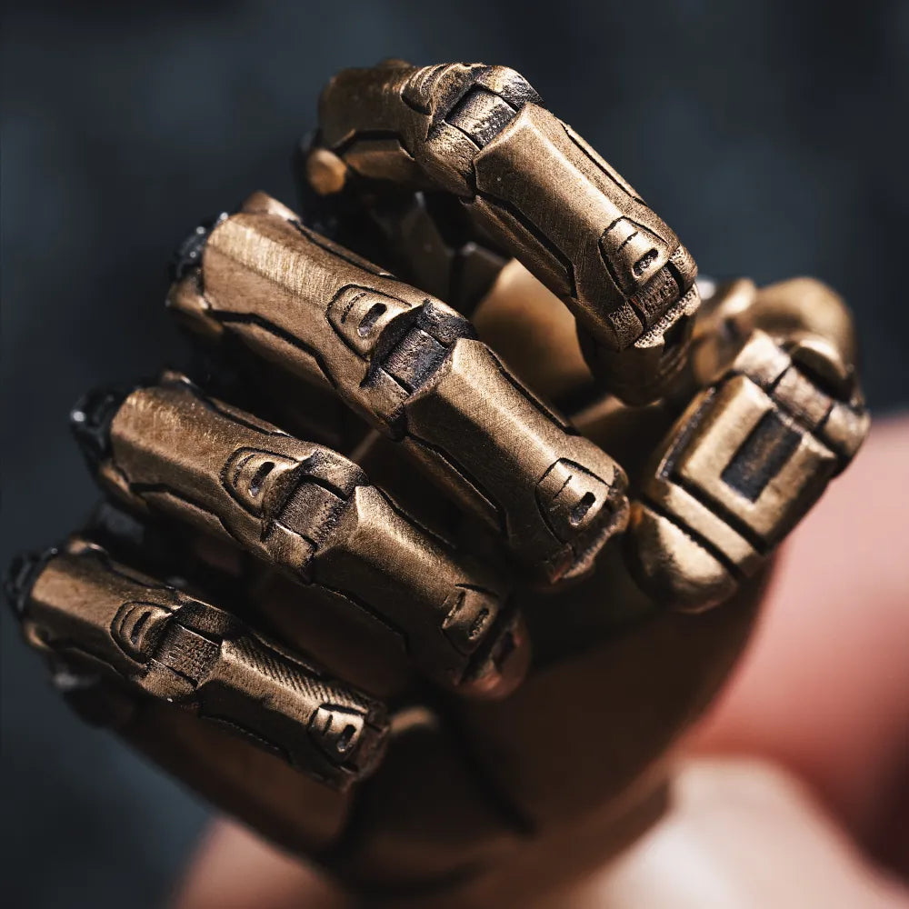 ✌️New "Utopia" Mechanical Bionic Hand Necklace Pendant